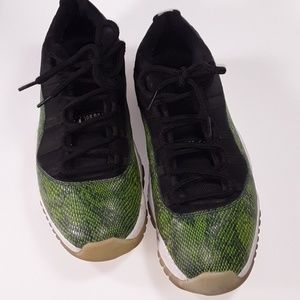 Jordan retro XI lows Nigthshade size 10